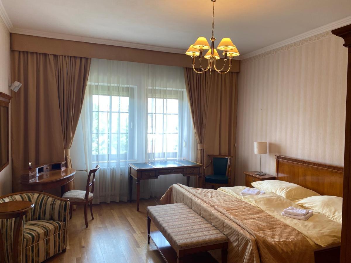 Sebivi Apartments Baroko & Family Poprad Exteriör bild